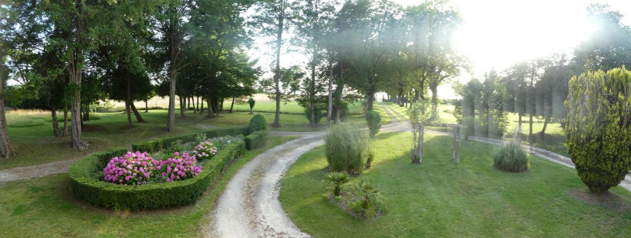 Domaine De Seugnac Bed & Breakfast Понс Екстериор снимка